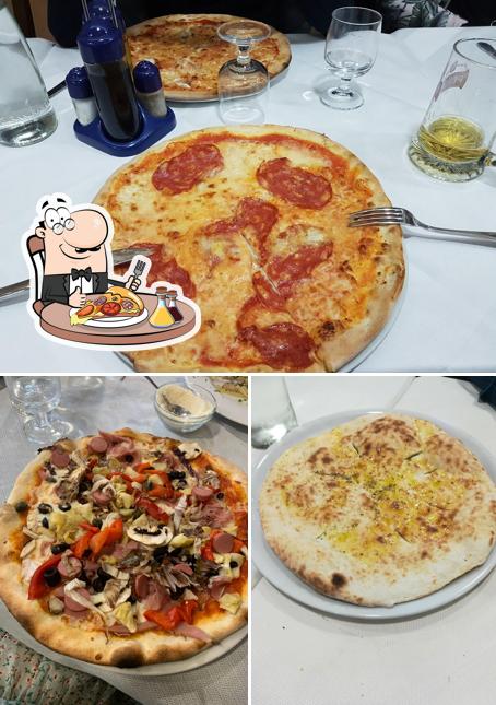 Ordina una pizza a Ristorante Pizzeria Santo Stefano 2