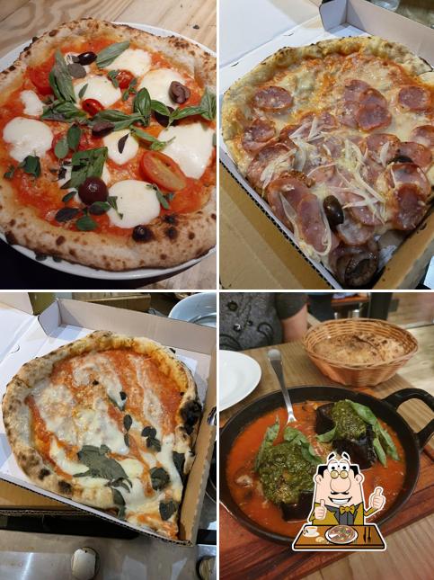 Escolha diferentes variedades de pizza