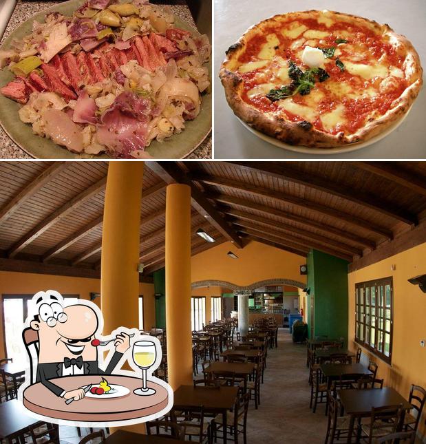 Tra le varie cose da Ristorante Bluepark si possono trovare la cibo e interni