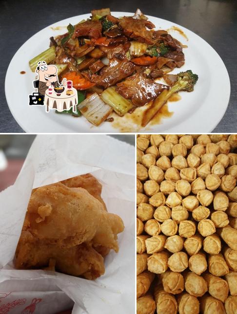Еда в "Cantonese House Chinese Restaurant"