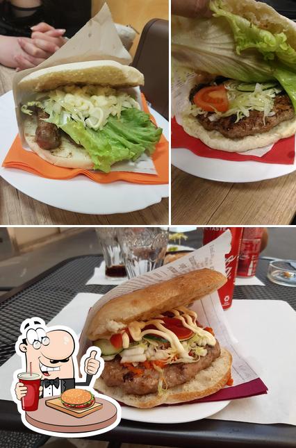 Holt einen Burger bei Jufi