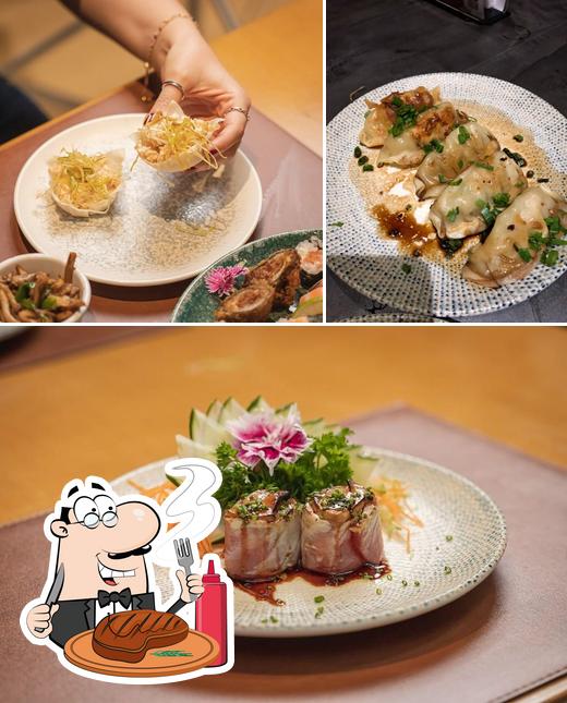 Peça refeições de carne no Nazo Japanese Food