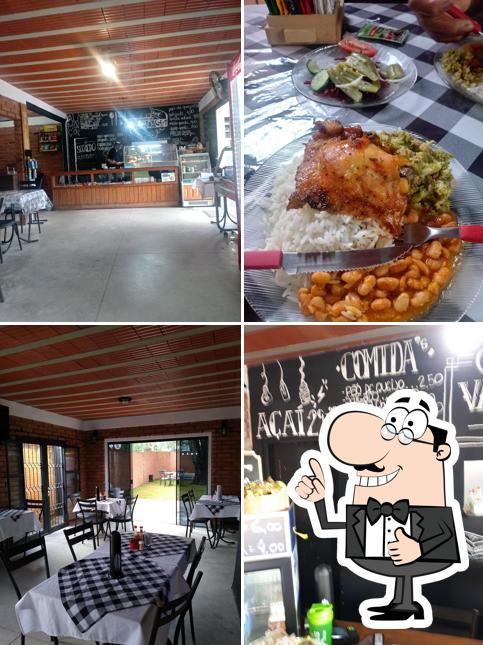 Look at the picture of Varanda's Café-Bar e Estacionamento