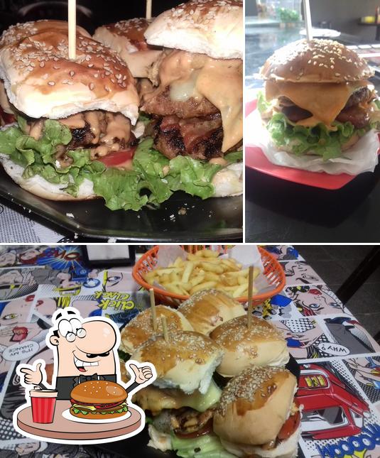 Peça um hambúrguer no Rústic Gaff´s Burguer