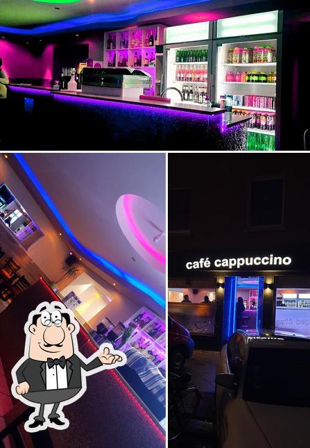 La photo de la intérieur et comptoir de bar de Café Cappuccino’s