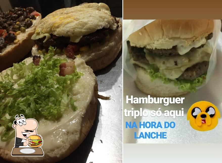 Get a burger at Hora Do Lanche
