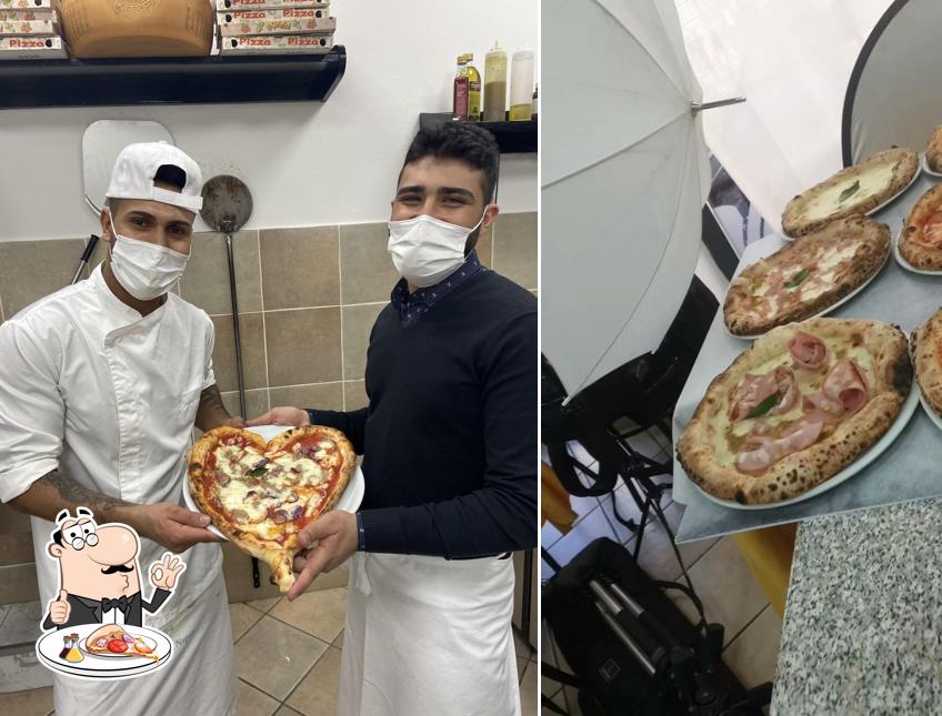 A Pizzeria Bella Napoli, puoi ordinare una bella pizza