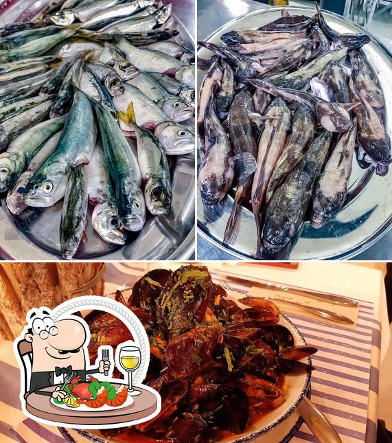 Попробуйте блюда с морепродуктами в "Blue Acqua Restaurant - Faleza Mamaia"