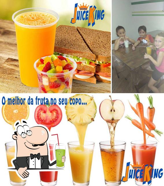 Desfrute de uma bebida no Sucaria Juice king