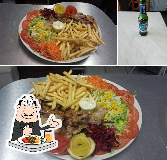 La photo de la nourriture et bière concernant Royal Kebab