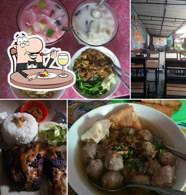 Cafe HAPPY ICE Bakso Kerikil & Kerakal, Madiun - Restaurant reviews