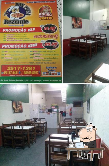 O interior do Pizzaria Rezende