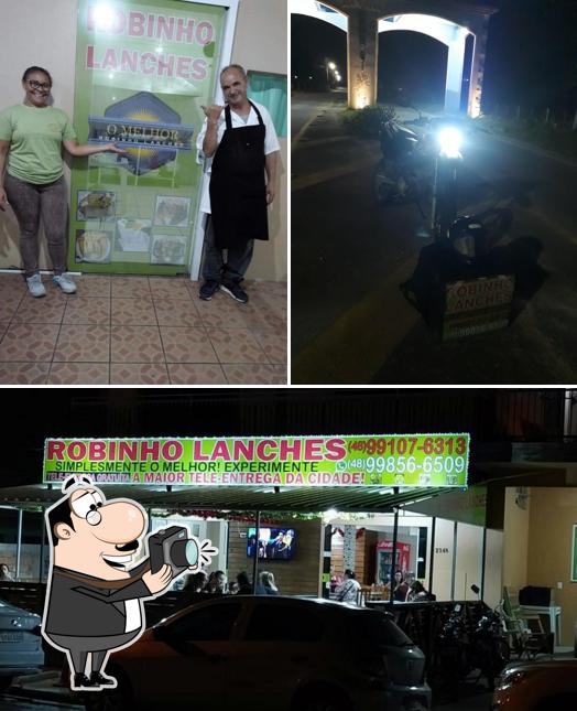 See the pic of ROBINHO lanches