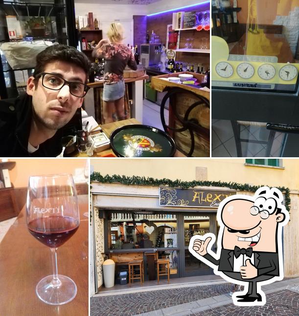 Vedi questa foto di ALEXTI ENOTECA