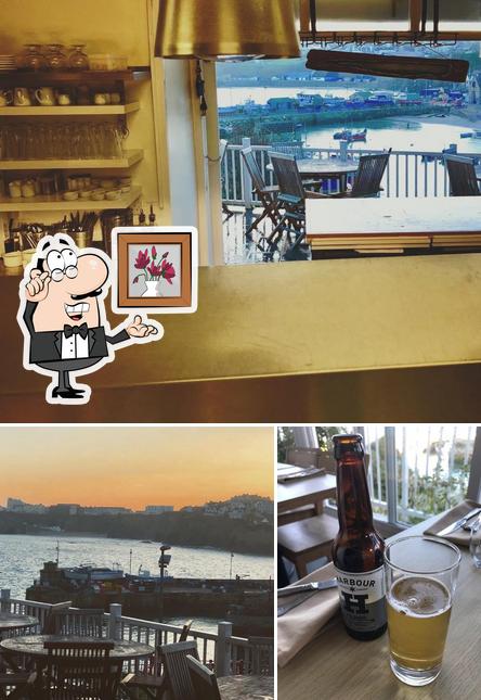Mira las fotos que muestran interior y cerveza en The Harbour Fish and Grill Restaurant