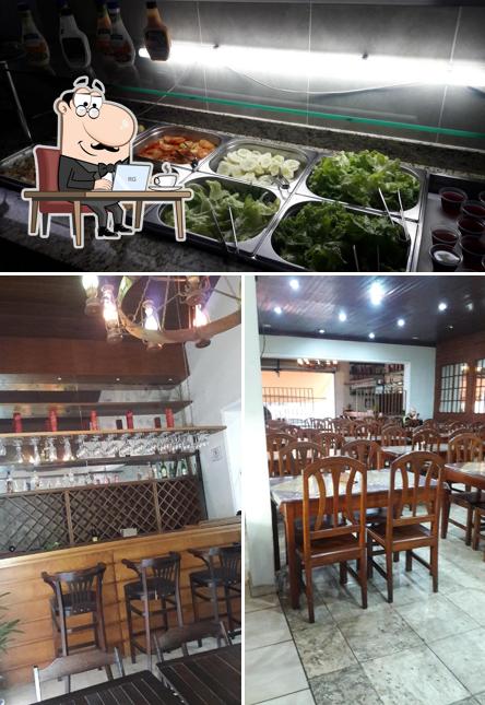 Entre diferentes coisas, interior e comida podem ser encontrados no Três Marias Bar e Restaurante