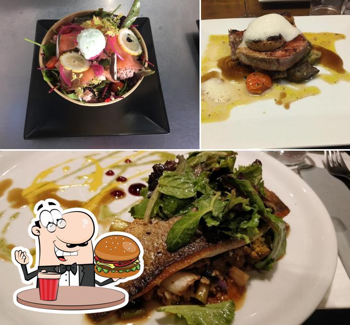Prenez un hamburger à Le Vintage Café Restaurant Pau