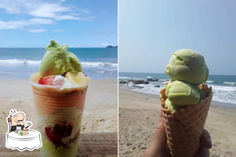 Quiosque Bar de Praia Petiscaria serve uma escolha de pratos doces