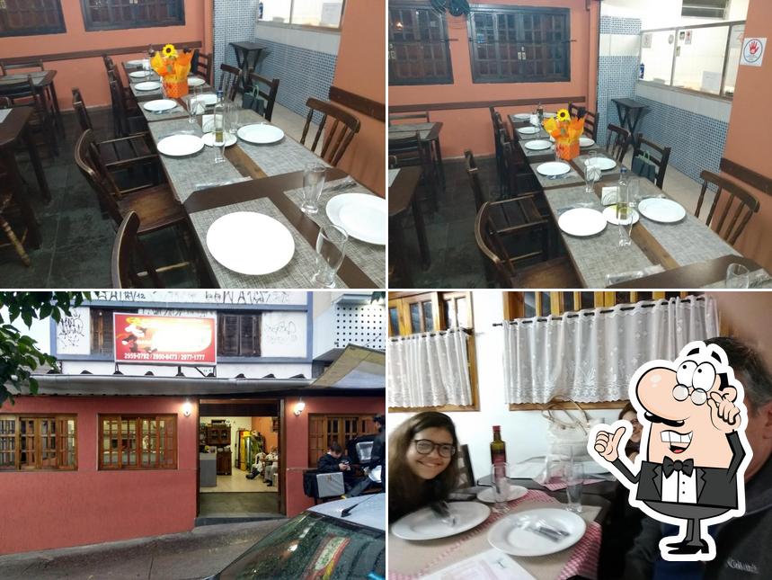 O interior do Del Col Pizzaria (Família)