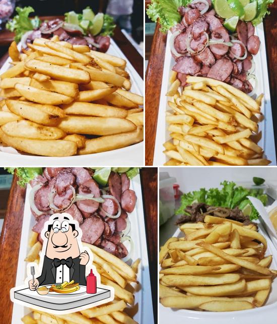 Try out French fries at Boteco Maranhão