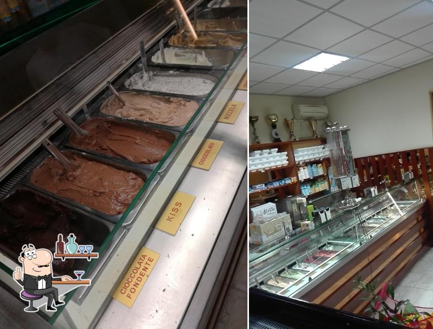 Gli interni di Gelateria di FORTUNATO CONTE -Gigione