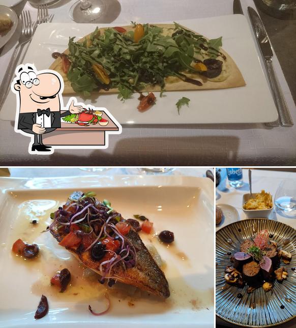 Try out seafood at Restaurant du Musée