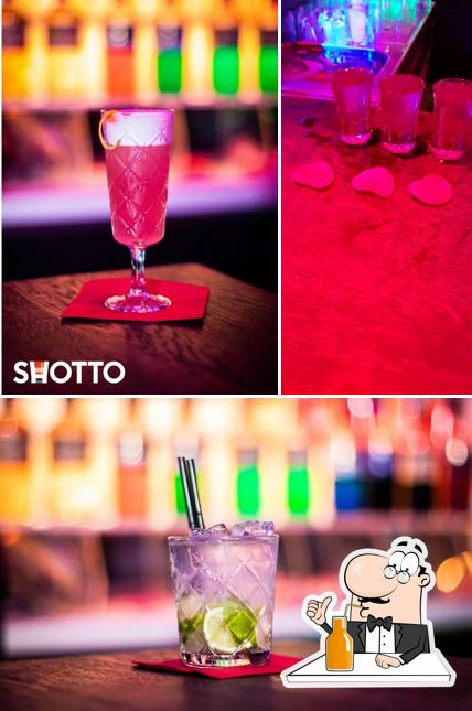 Disfrutra de tu bebida favorita en Shotto