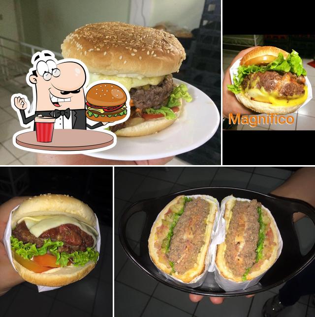 Experimente um hambúrguer no Mega Burguer Hamburgueria