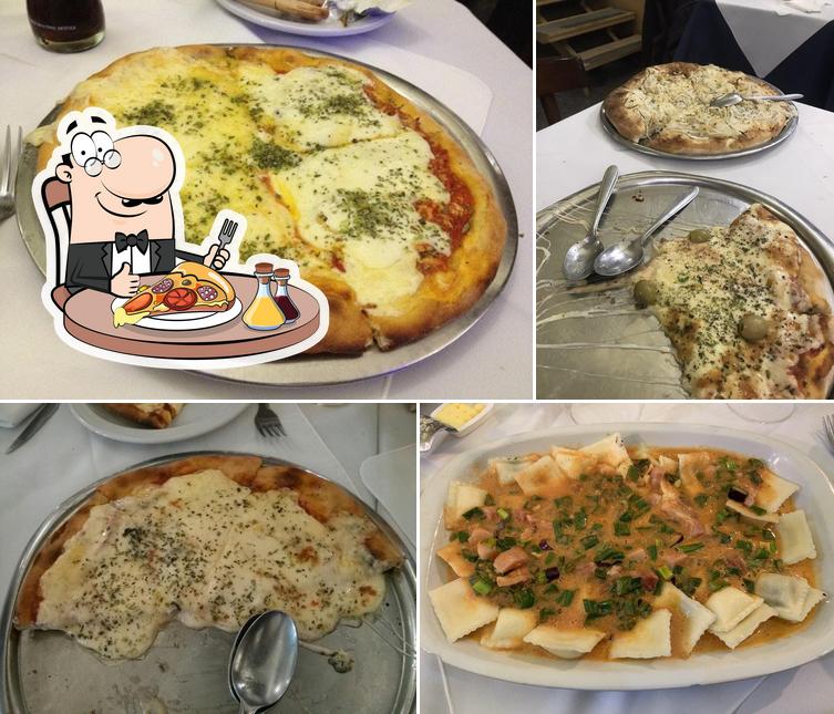 Prueba una pizza en Café Pizza & Restaurant Los Inmortales