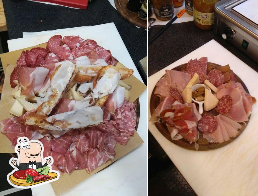 Prenditi i piatti di carne a Porgi l'altra Pancia