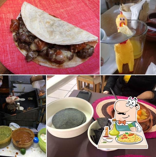 Еда в "Tacos Chingon"