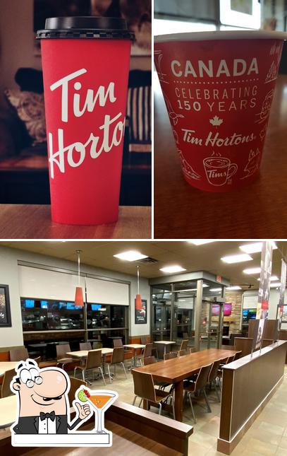 Tim Hortons se distingue par sa boire et intérieur