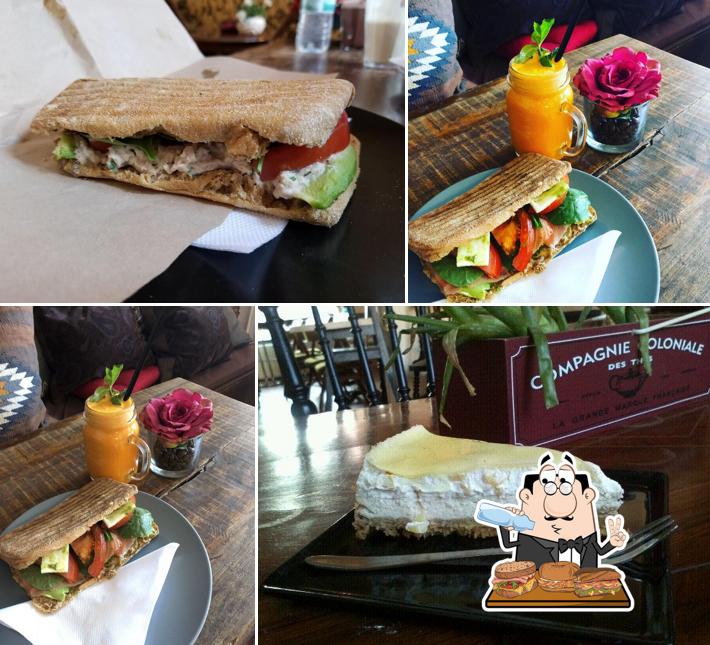 Попробуйте бутерброды в "Cafe lladro brunch og cafe"