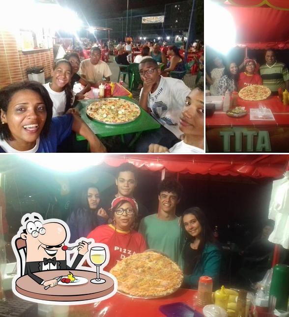 Comida em Pizza da Tia Tita