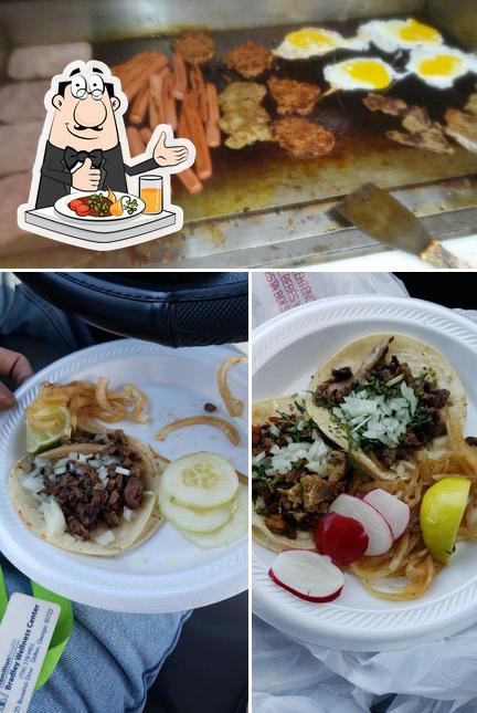 Food at Tacos Y Mariscos "El PAISA"
