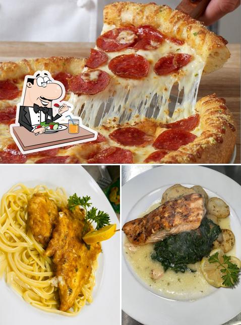 Еда в "Amici’s Pizza & Restaurant"