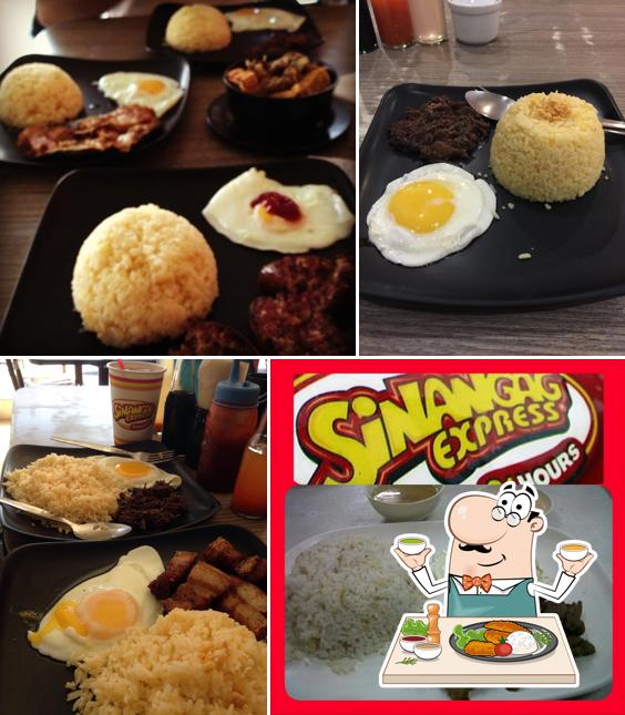 Food at Sinangag Express Doña Soledad Ave