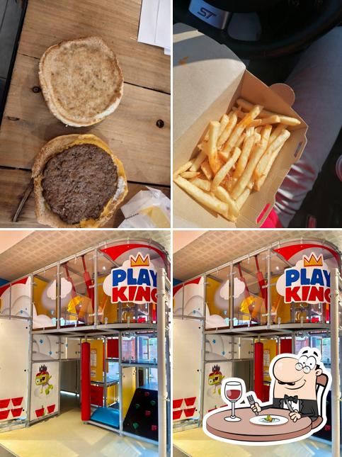 La photo de la nourriture et aire de jeux concernant Burger King