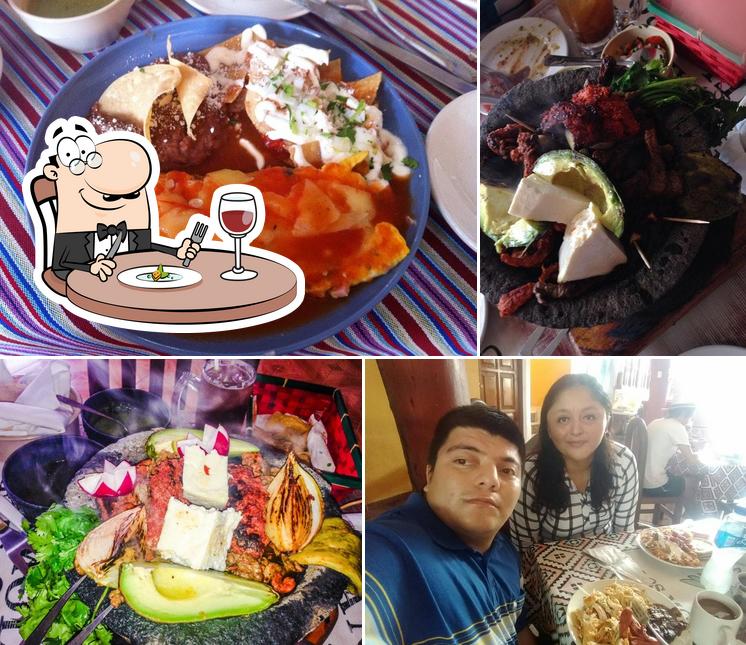 Restaurante Los Molcajetes, San Miguel de Cozumel, Av. Lic. Pedro Joaquin  Coldwell 660 - Restaurant reviews