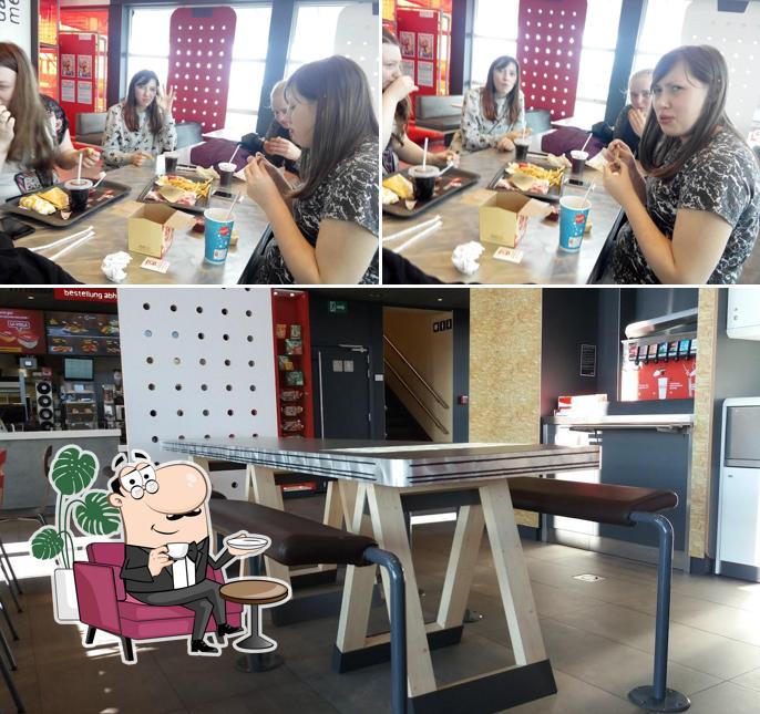 Installez-vous à l'une des tables de Quick Eupen