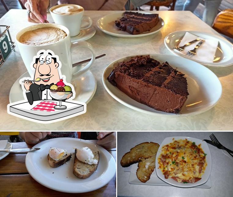 Doughy's Bread and Cafe serviert eine Auswahl von Desserts 