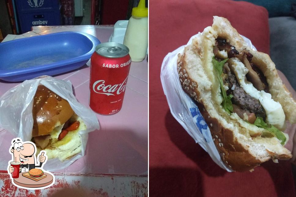 Peça um hambúrguer no Primo lanche