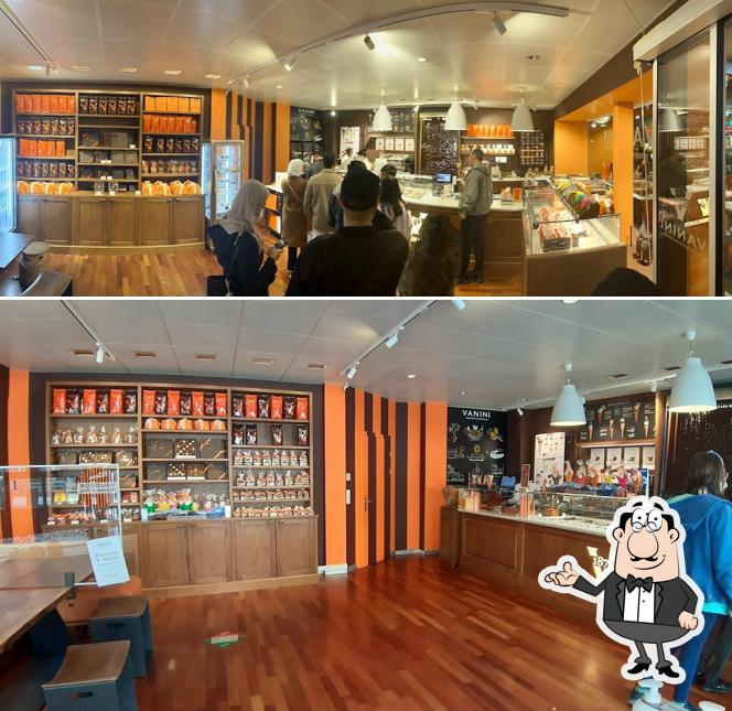 Siediti a un tavolo di Vanini Swiss Chocolate 1871