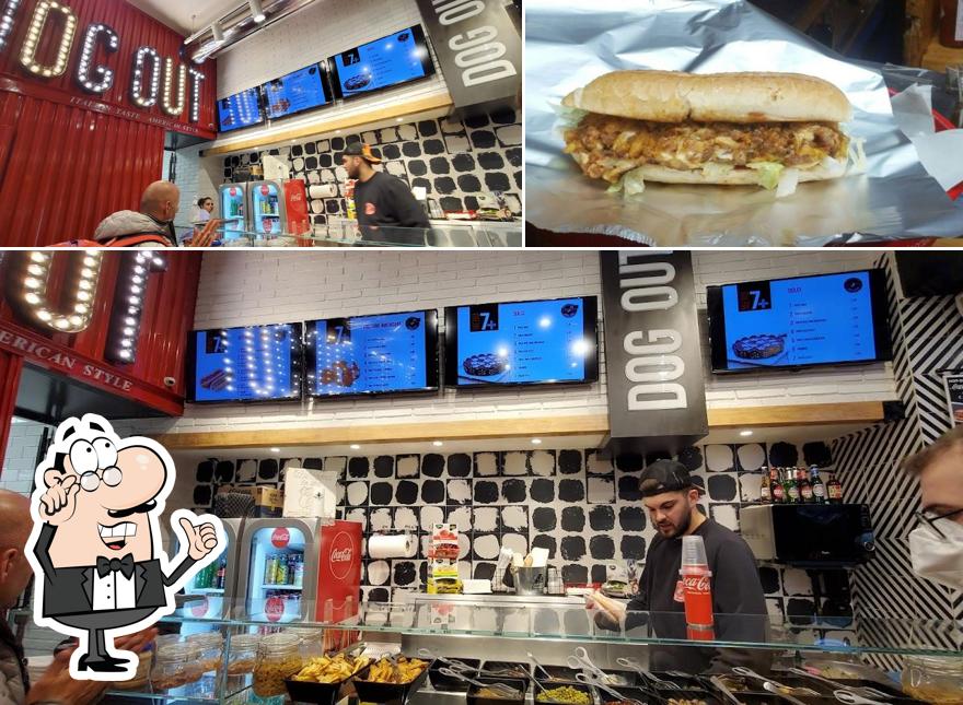 Dai un’occhiata alla immagine che presenta la interni e sandwich di Dog Out