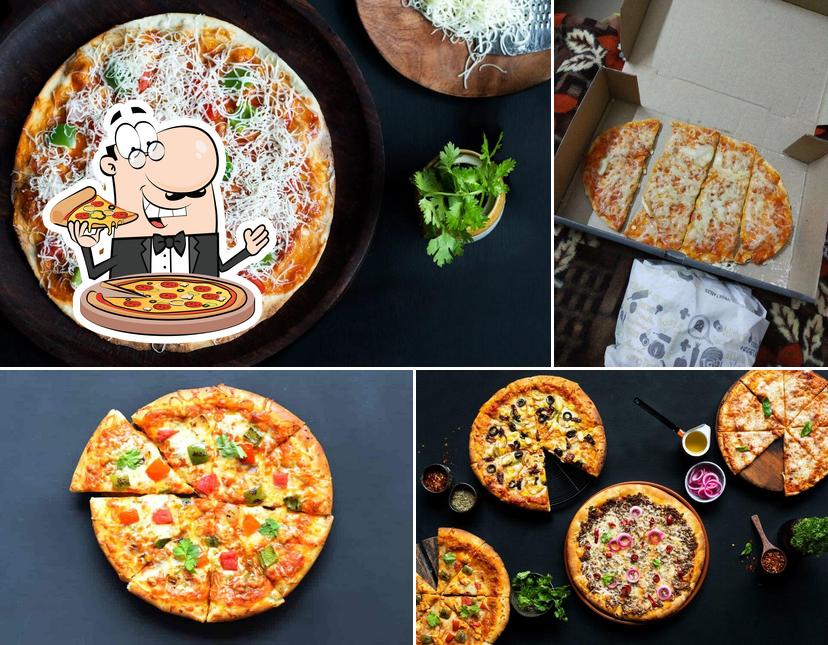 Get pizza at HOCCO Eatery, Panchwati