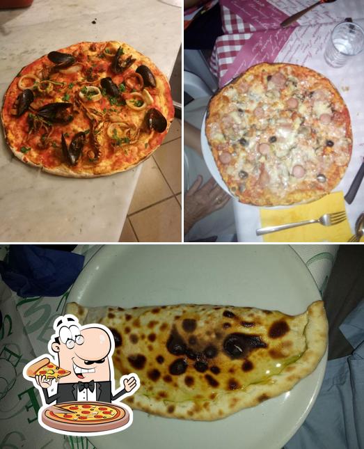 Choisissez des pizzas à PIZZERIA TRATTORIA "DA GIULIO"Forno a legna