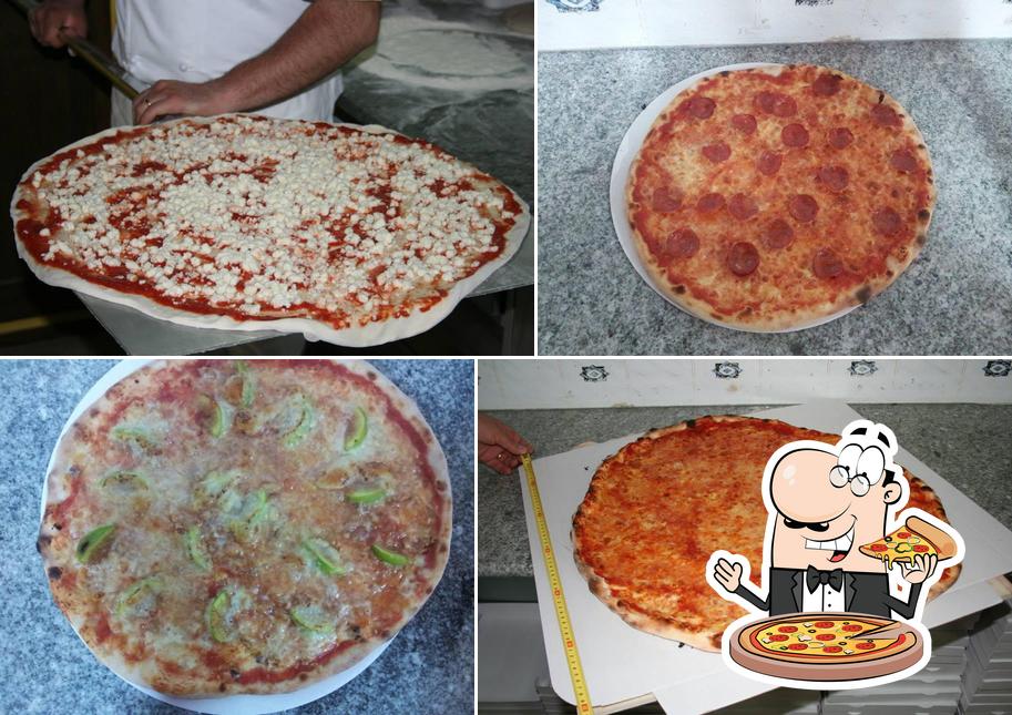 Scegli una pizza a Pizzeria Angelo Azzurro