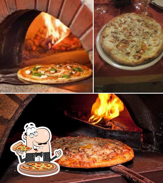 Scegli una pizza a Ristorante Pizzeria Chianti