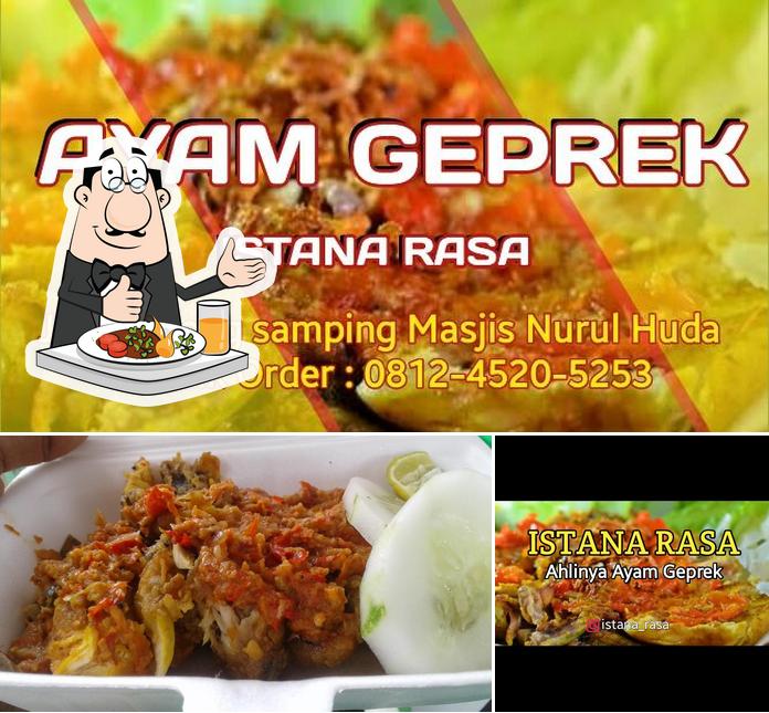 Food at Ayam Geprek Istana Rasa