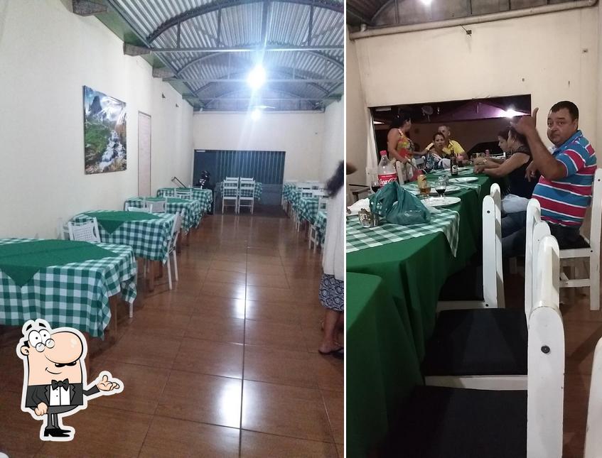 O interior do Luigi Pizzaria